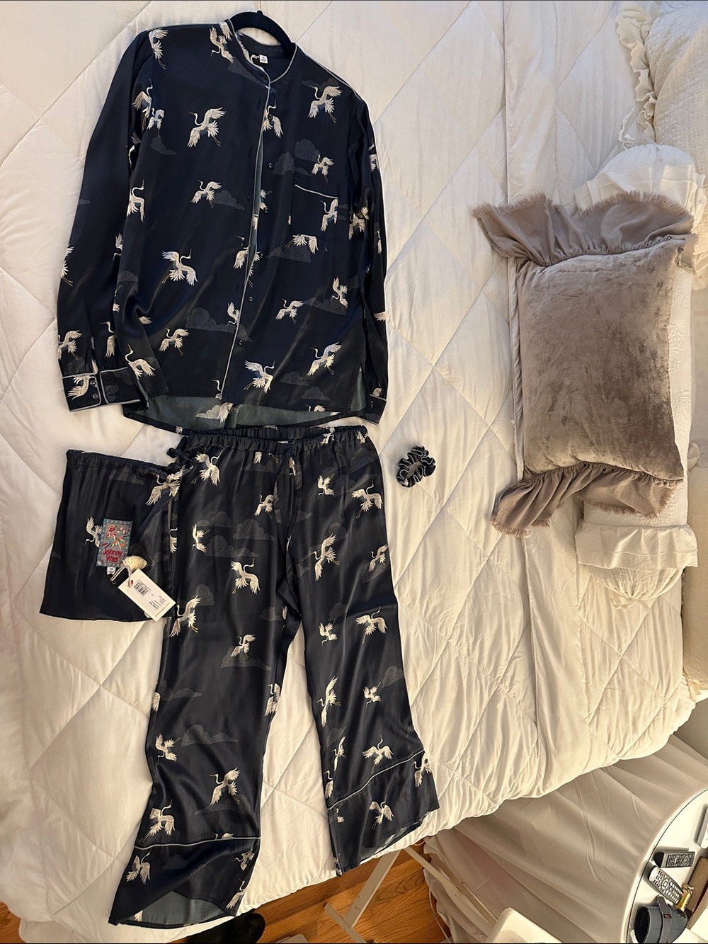 Johnny Was Dark Navy Silk Pjs with travel silk bag and Scrunchie new with tags